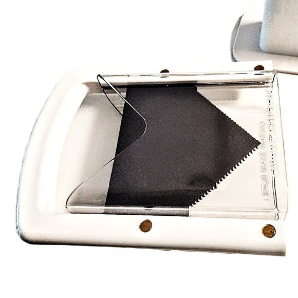 BAGEL GUILLOTINE ~ Original EASY, FAST, SAFER Bagel Slicer w/Safety Shield ~ NOB - Picture 8 of 11